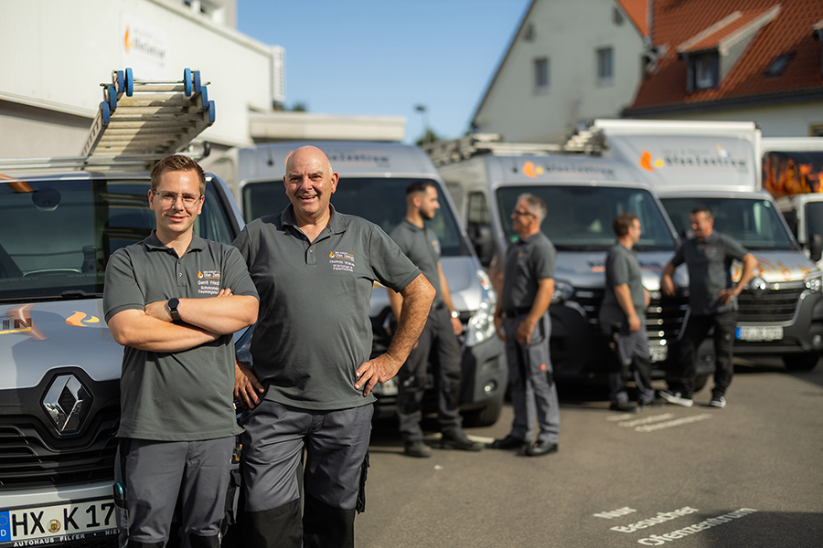 Montage- und Serviceteam des Holz & Pellet Ofenzentrum NRW